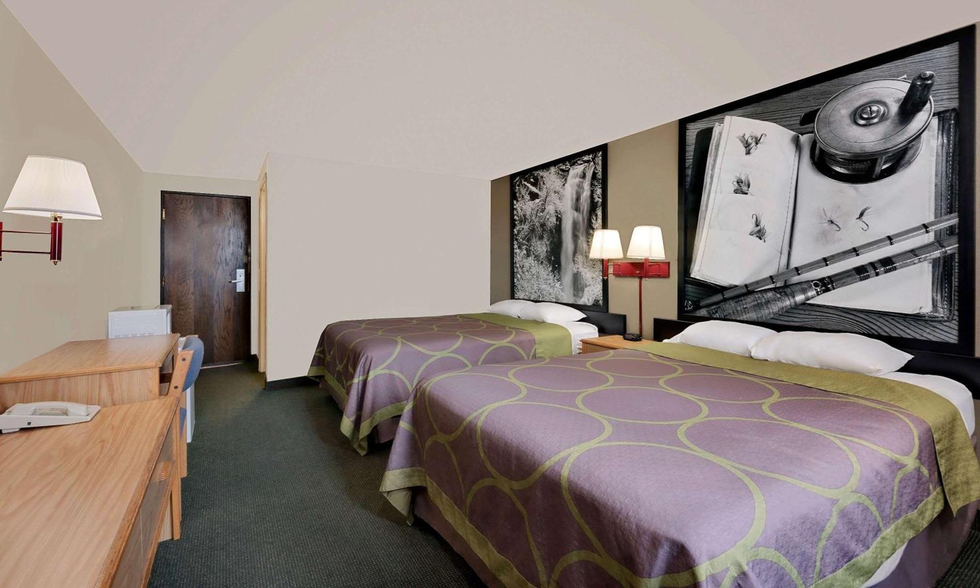Queen Room Two Queen Beds Non-Smoking,1283600947:JPEG
